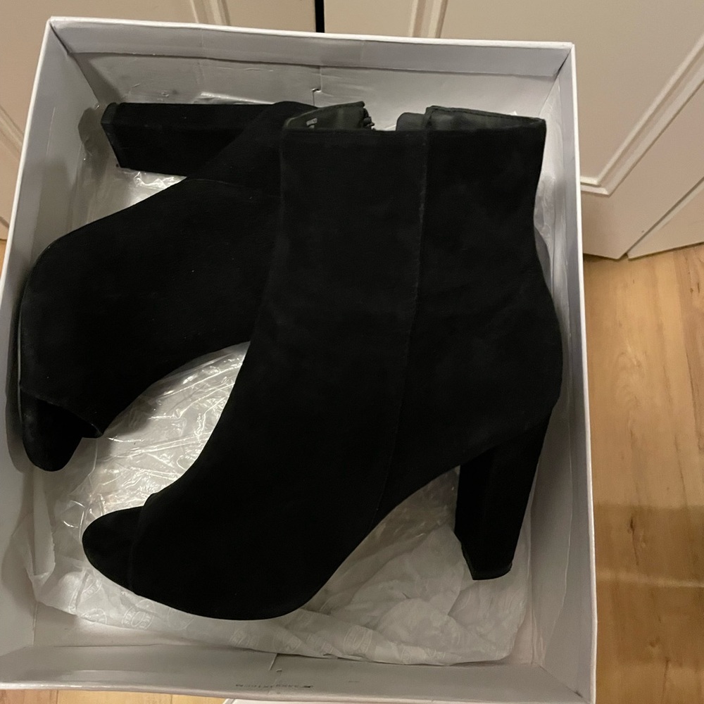 Steve Madden Black Suede peep toe Booties
